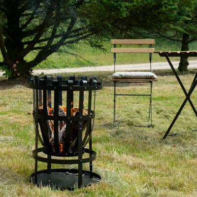 Fin bålkurv med grillrist til hage og terrasse | Biopeiser-shop.no Jordan bålkurv