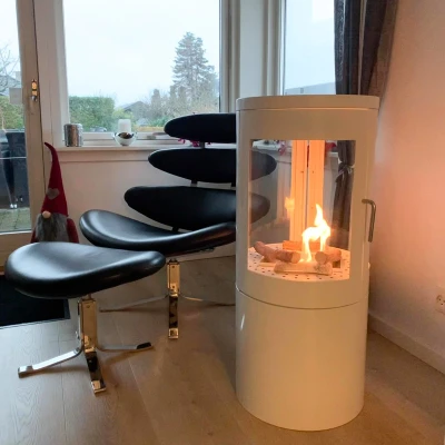 Biopeis med flott flammesyn  Biopeis i 360 grader