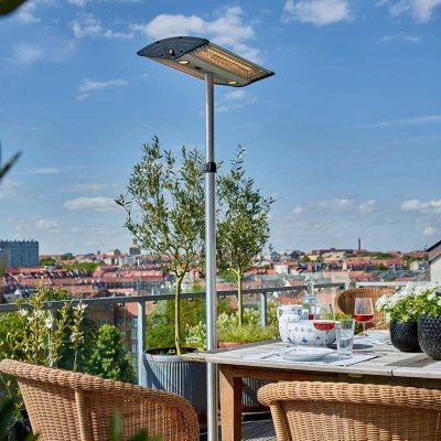 HORTUS sølv gulvmodell terrassevarmer Sølv terrassevarmer fra HORTUS