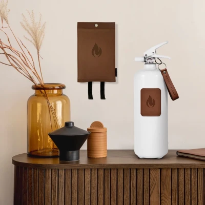 Nordic Flame Fire teppe i mørkebrun Design Nordic Flame Fire teppe i mørkebrun Design