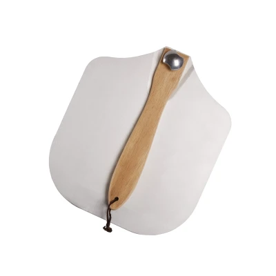 Pizzaspade med trehåndtak