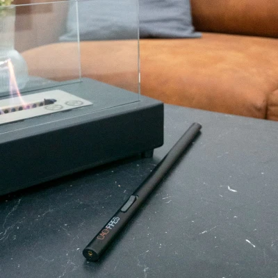 Ekstra lang svart lighter på 35 cm Ekstra lang svart lighter på 35 cm