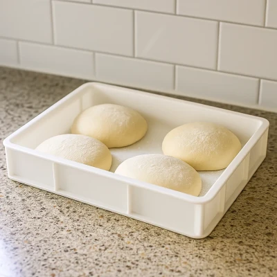 Hevdekasse til pizzakjedel som har plass til opptil 6 pizzadeiger.