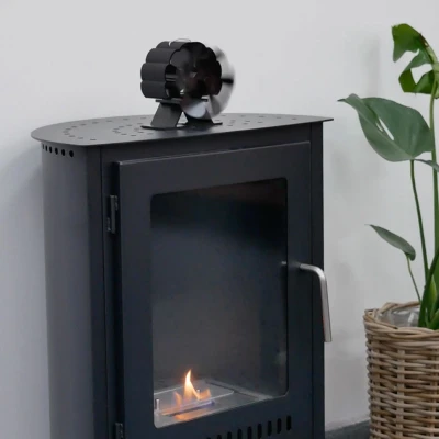 ScandiFlames vedovnsvifte og Biopeisvifte Sort vedovnsvifte til plassering på toppen av vedovnen og biopeisen, som fordeler varmen rundt i rommet.